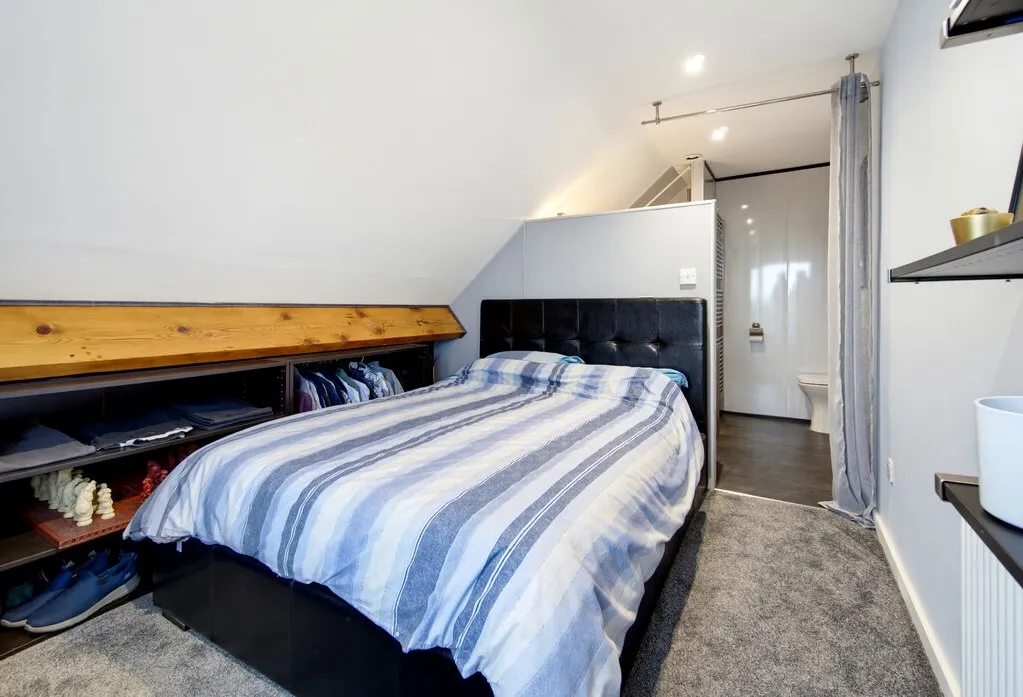 Upper Batley Lane, Birstall, WF17, photo 17