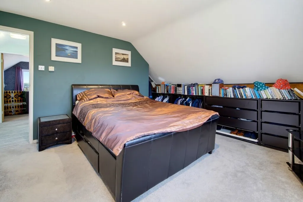 Upper Batley Lane, Birstall, WF17, photo 21