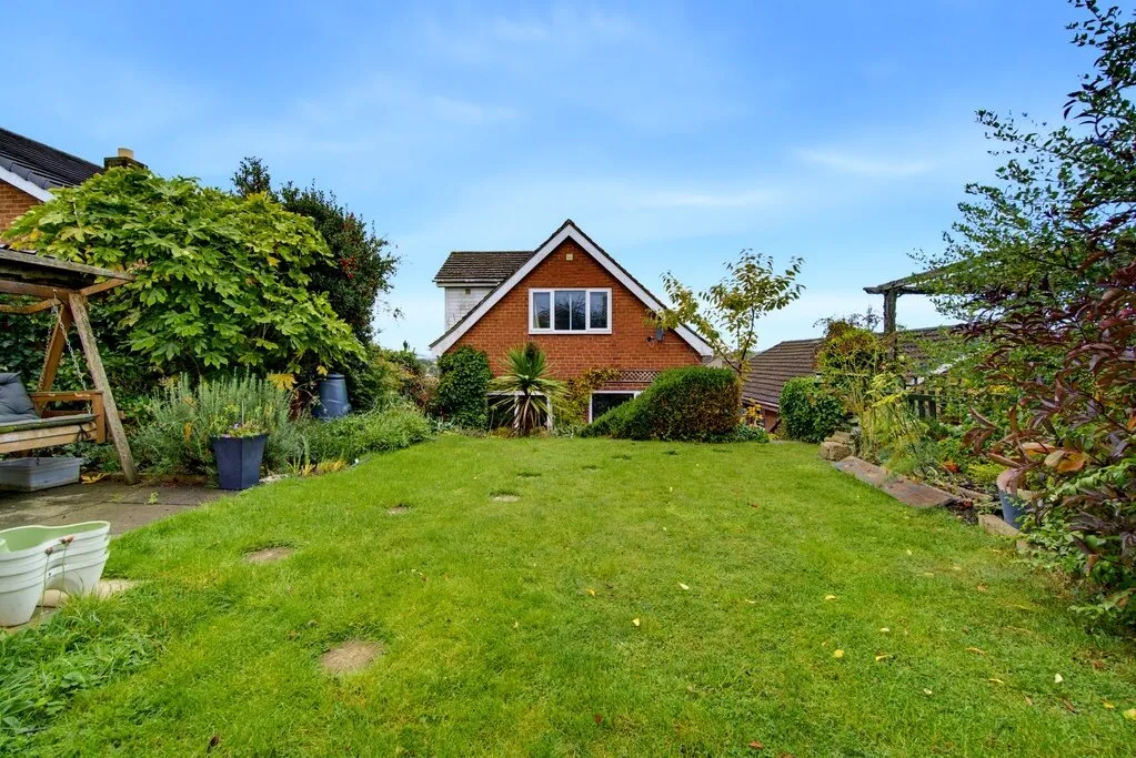 Upper Batley Lane, Birstall, WF17, photo 3