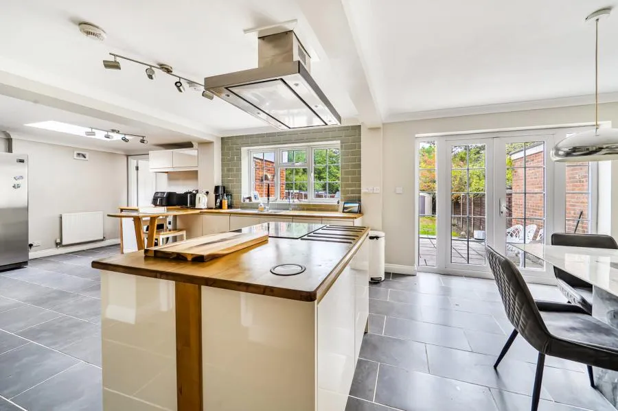 Lovells Close, Lightwater, GU18, photo 6