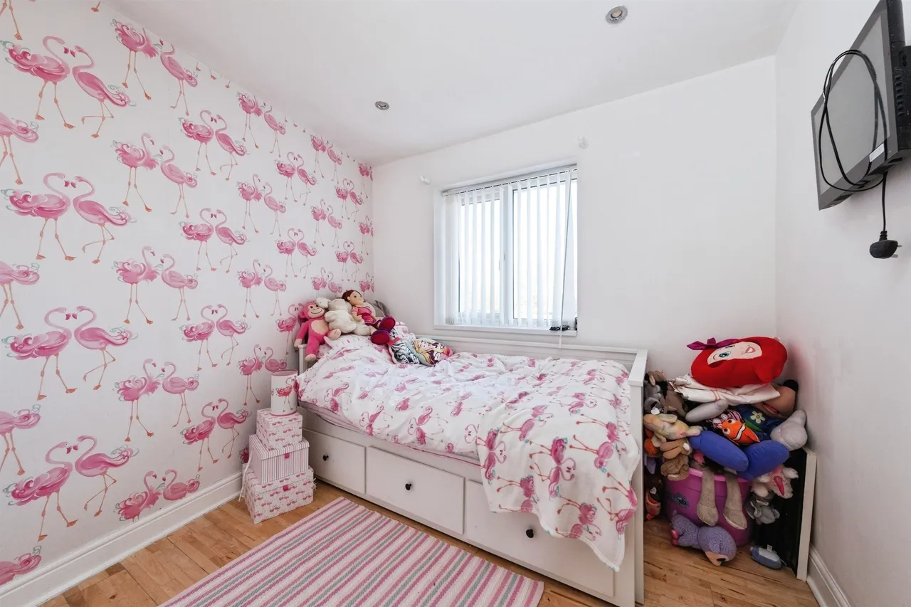 Byron Drive, Newport Pagnell, MK16, photo 16