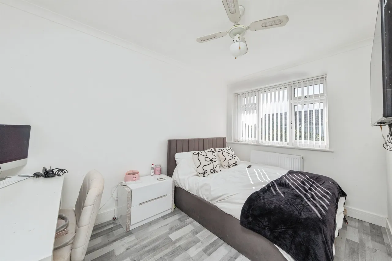 Byron Drive, Newport Pagnell, MK16, photo 17