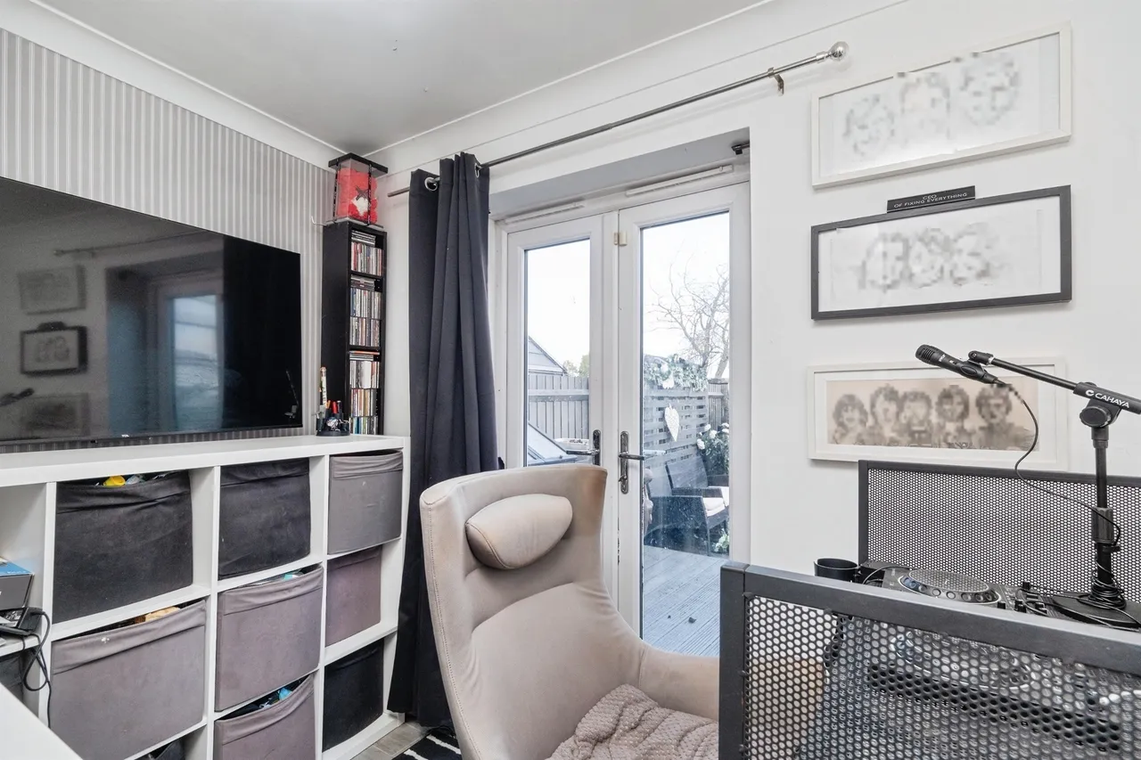 Byron Drive, Newport Pagnell, MK16, photo 8