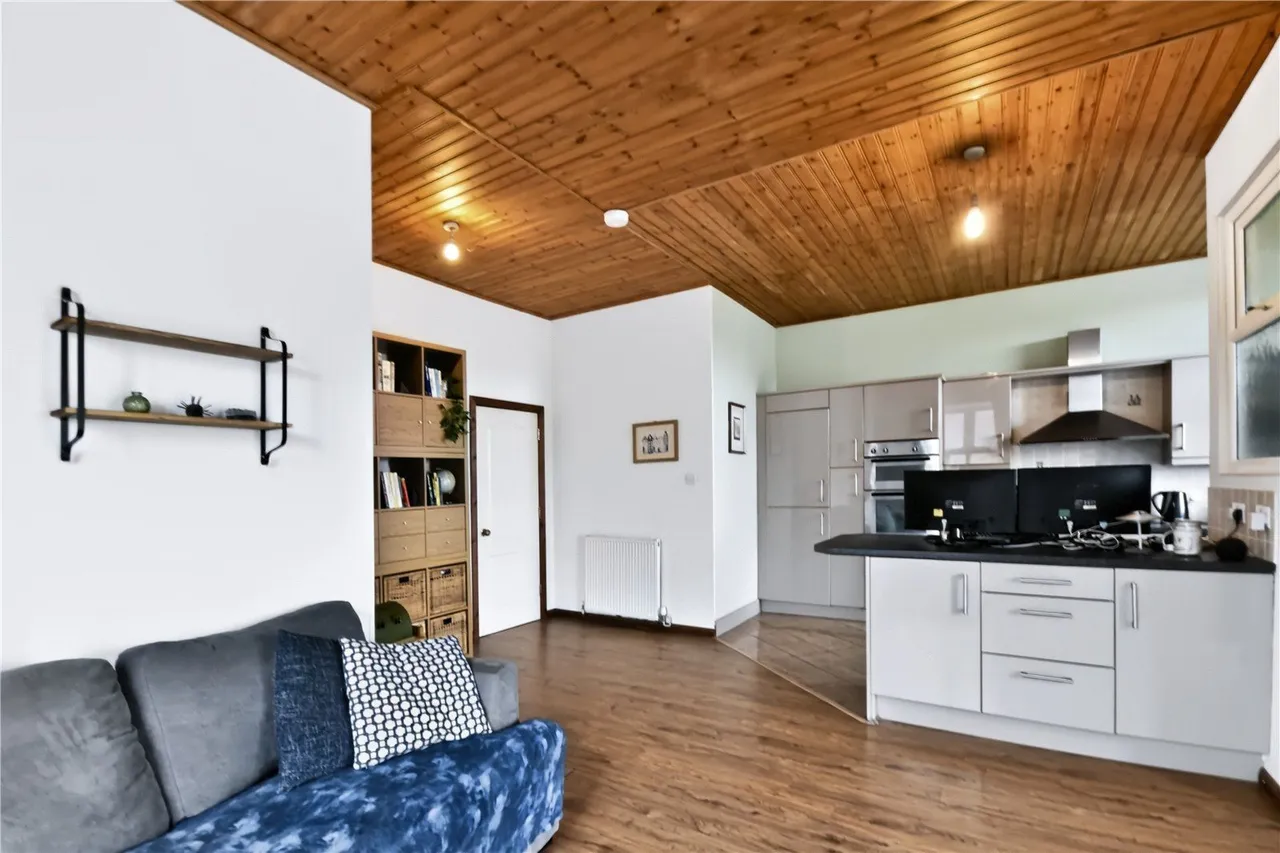 Castleton Road, Thornham, OL2, photo 14
