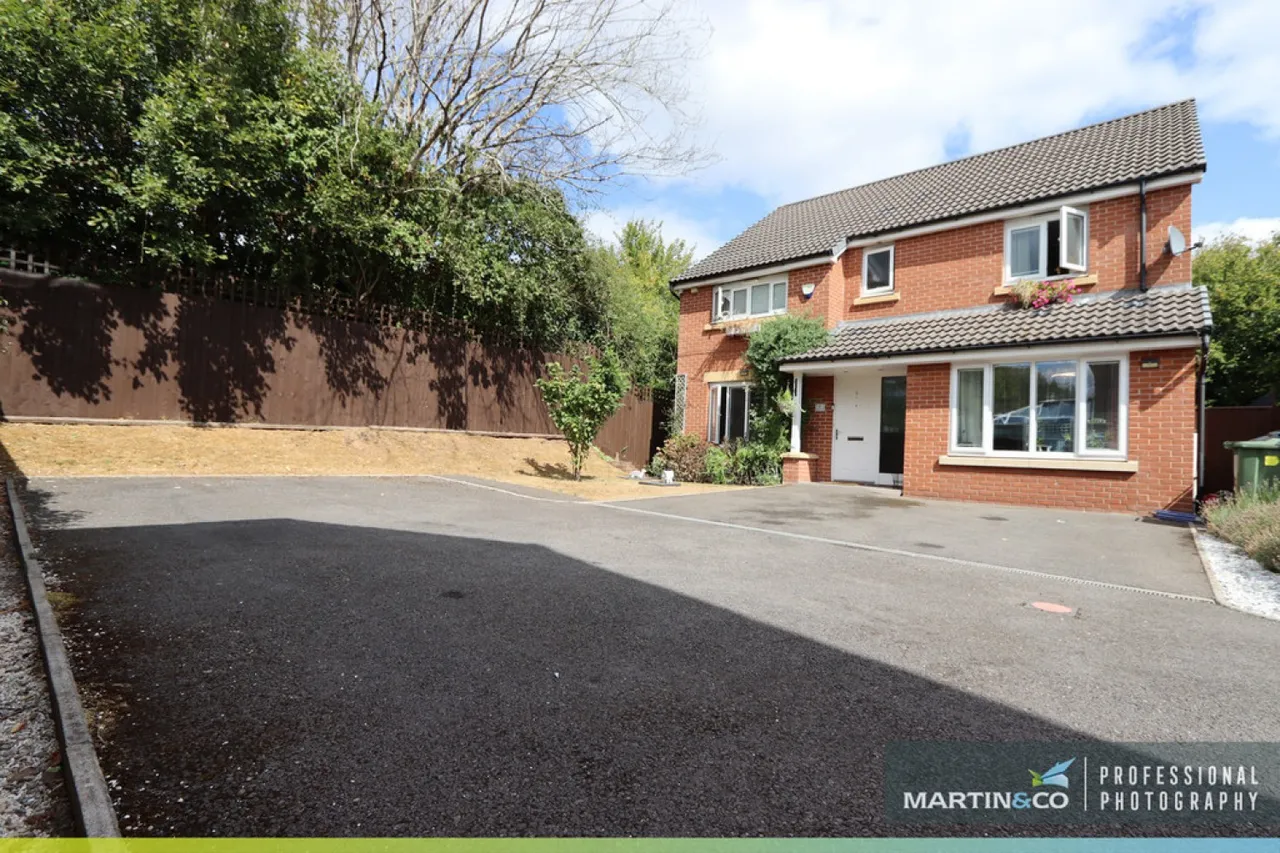 George Crescent, St Edeyrns, photo 2