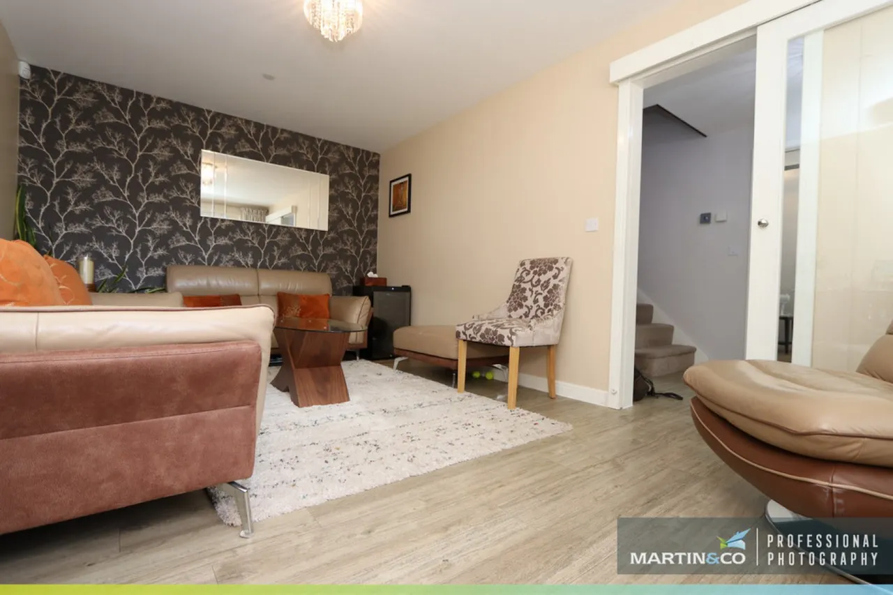 George Crescent, St Edeyrns, photo 7