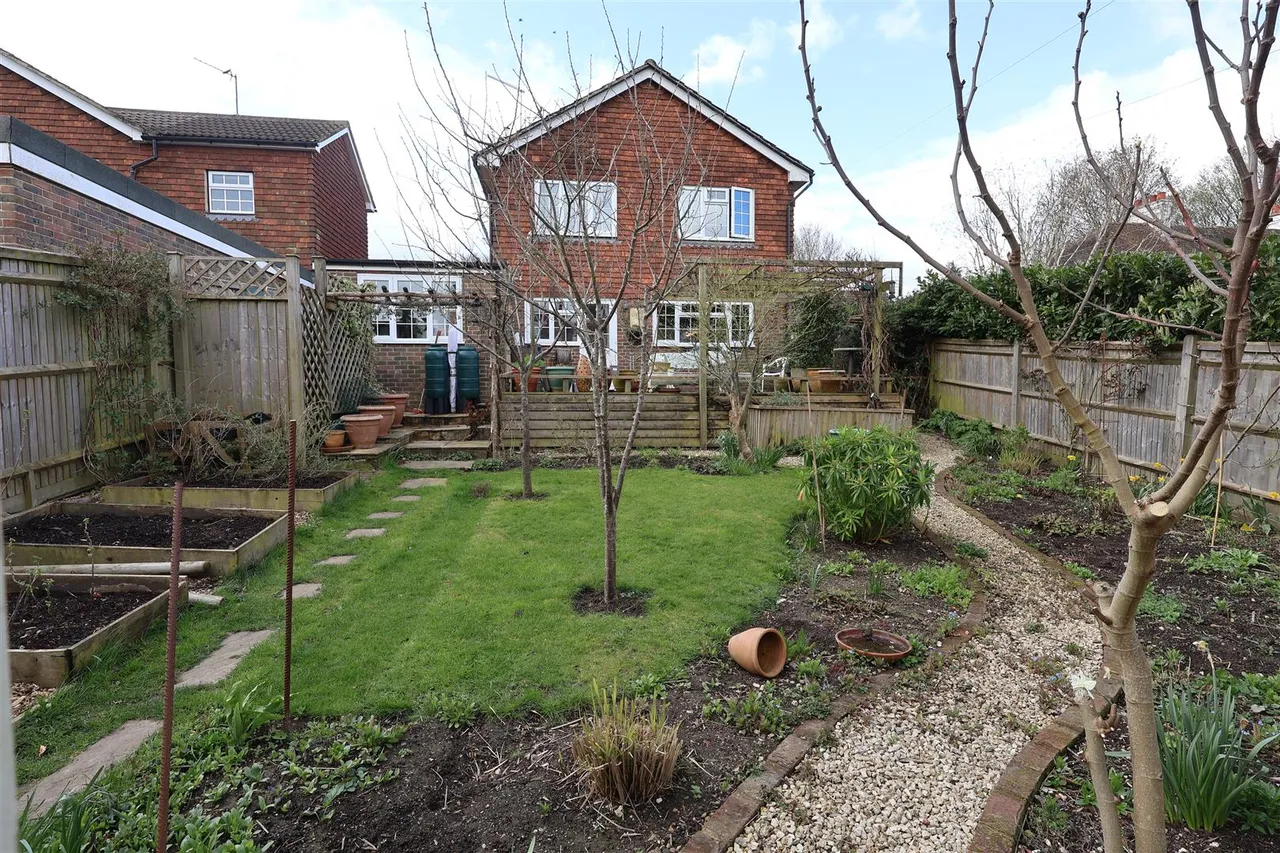 School Path, Barcombe, BN8 5DN, photo 11