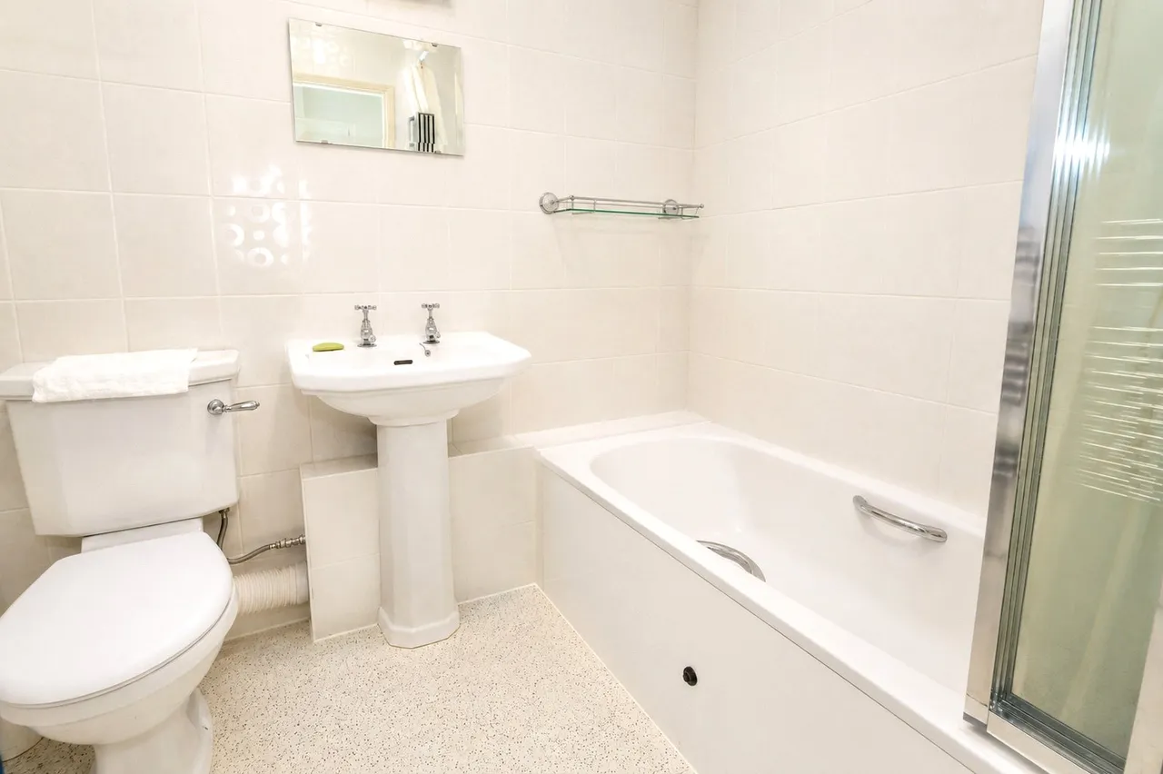 Mount Hermon Road, Woking, GU22, photo 7