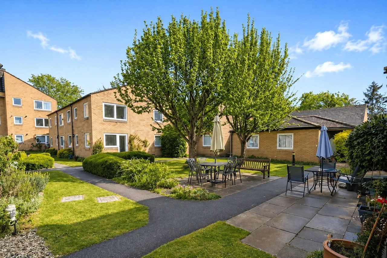 1 bed flat for sale, Mount Hermon Road, Woking, GU22