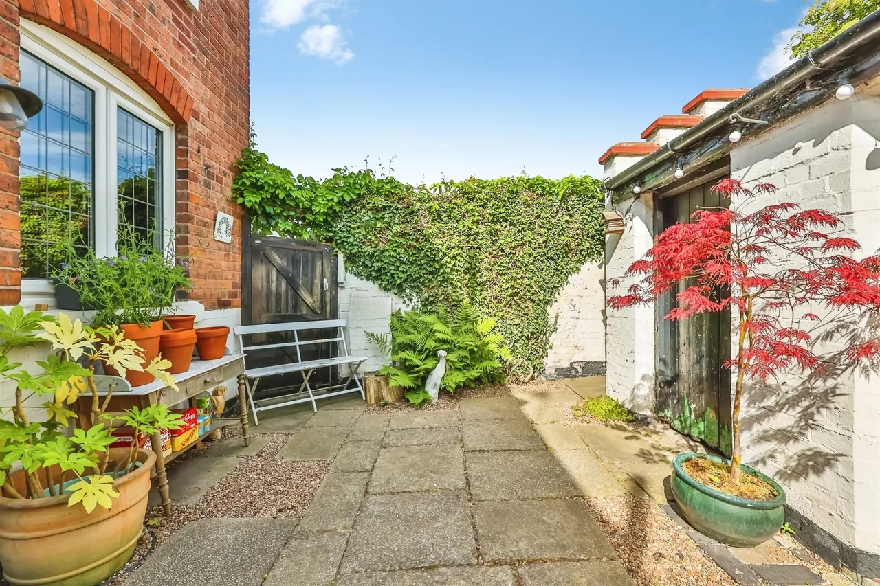 Little Hallam Hill, Ilkeston, DE7, photo 22