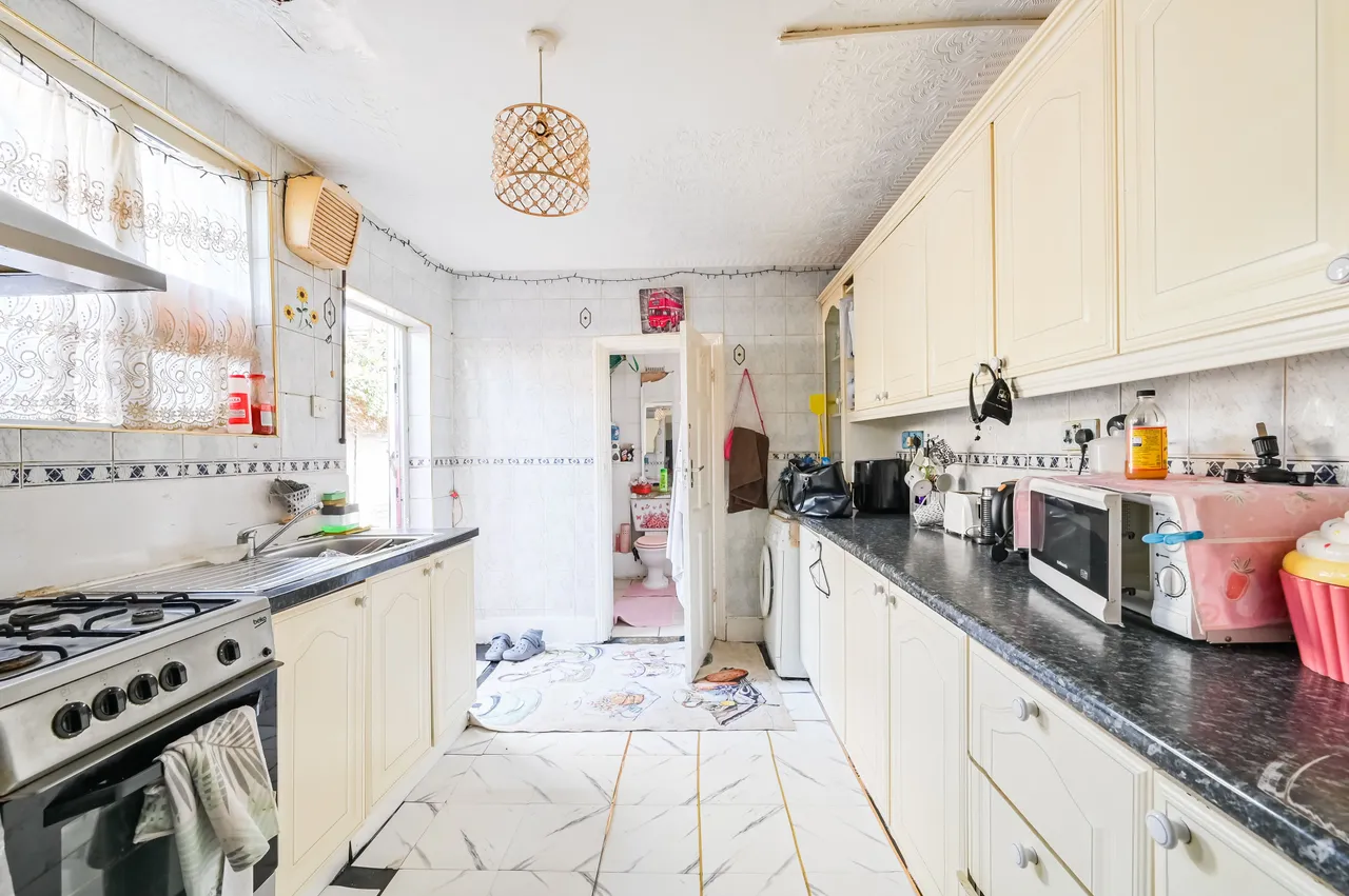 62 Salcombe Road, London, photo 3