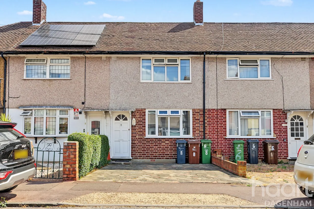 2 bed house for sale, Bosworth Road, Dagenham, RM10