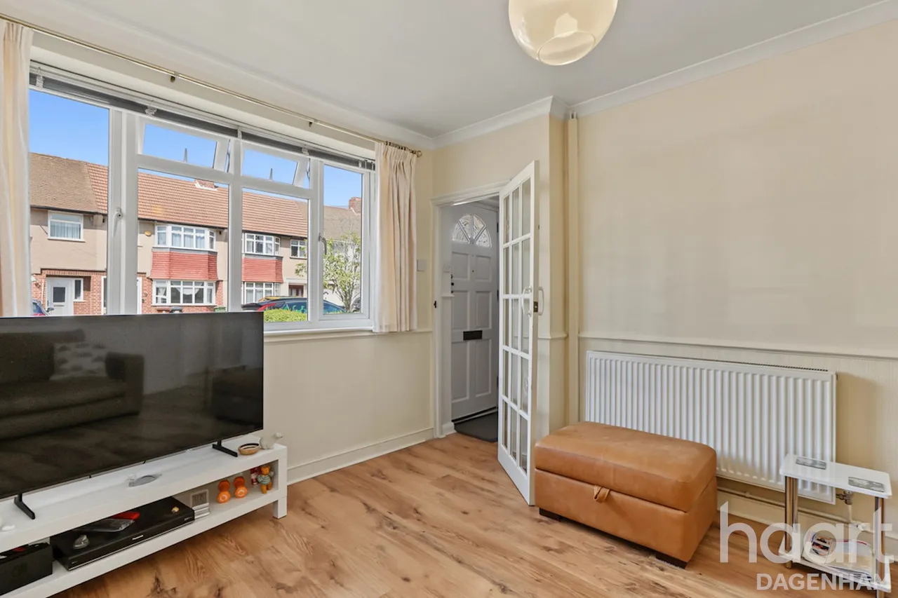 Bosworth Road, Dagenham, RM10, photo 4