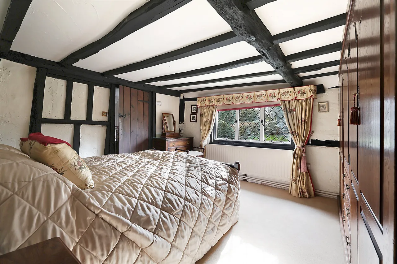 Troy Lane, Edenbridge, TN8, photo 14
