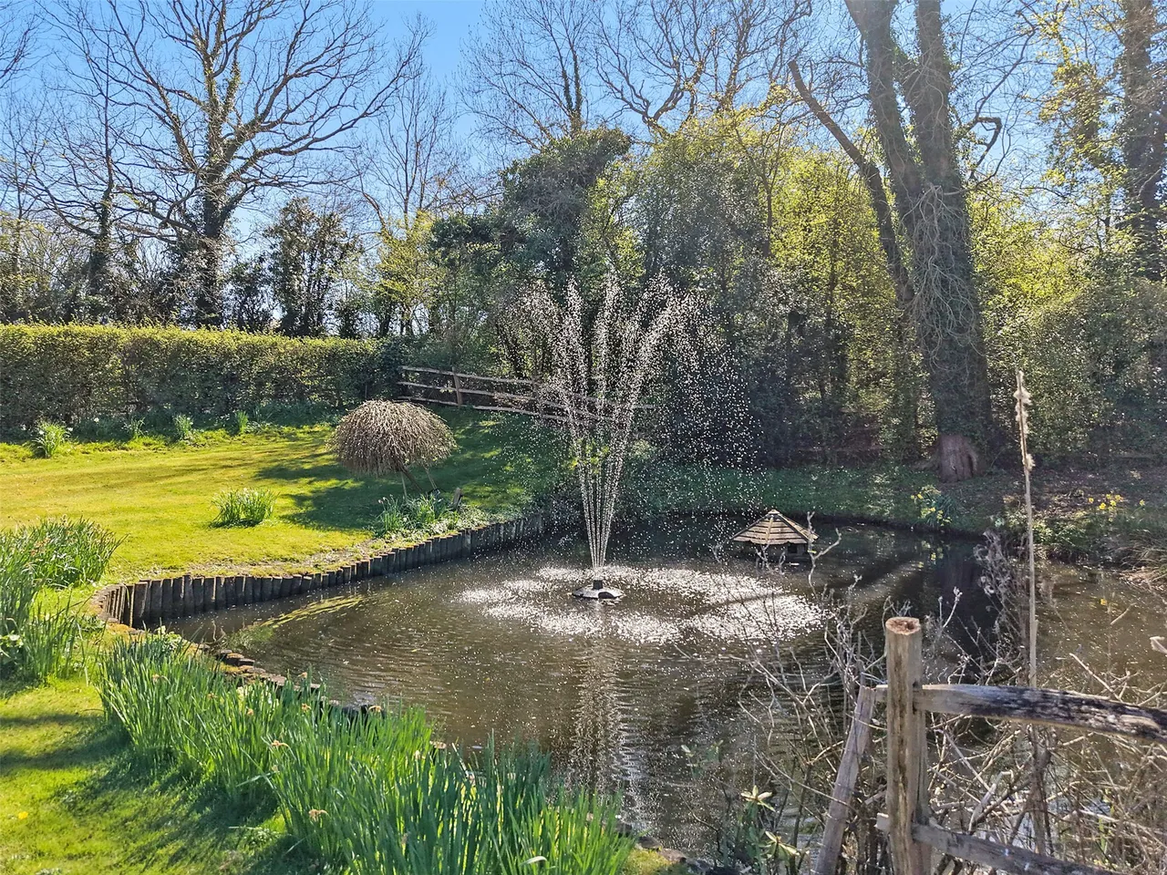 Troy Lane, Edenbridge, TN8, photo 24