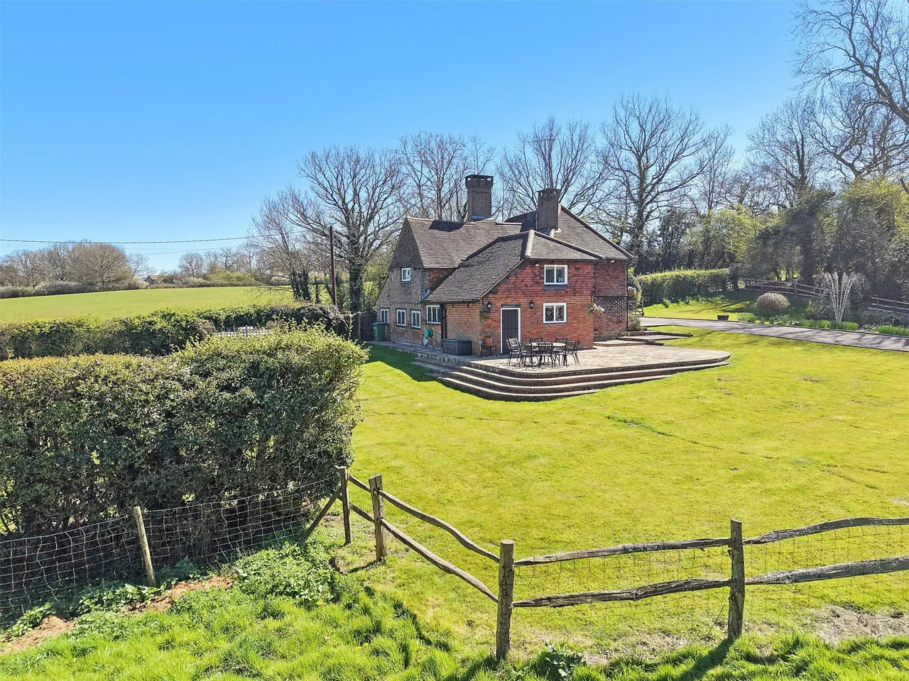 Troy Lane, Edenbridge, TN8, photo 21