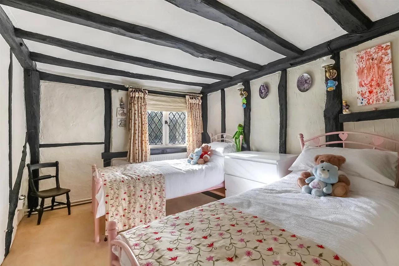 Troy Lane, Edenbridge, TN8, photo 16