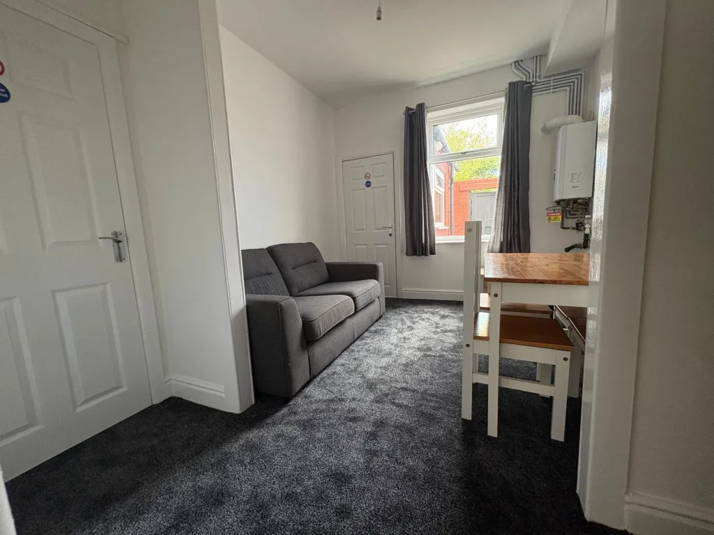 4 bed property to rent, Meredith Street, Liverpool, L19