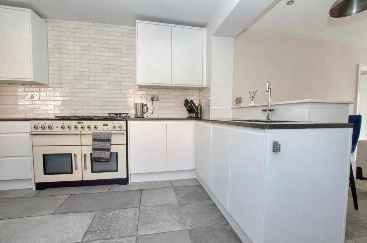 Valentine Avenue, Southampton, SO19 0EQ, photo 12