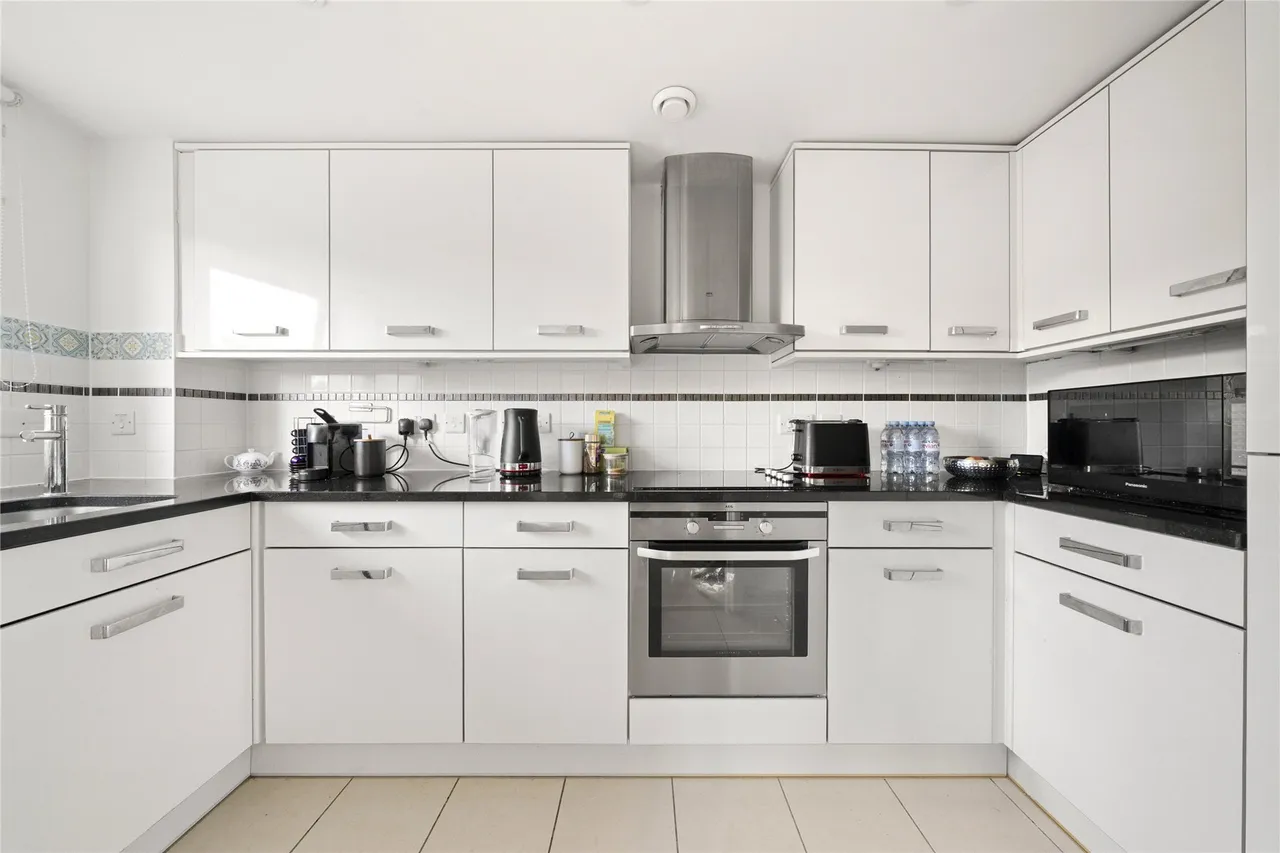 Oatlands Avenue, Weybridge, KT13, photo 5