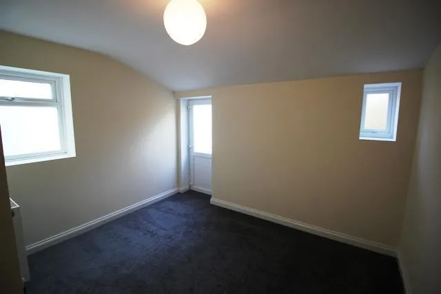 Southmead Road, BS10, photo 5