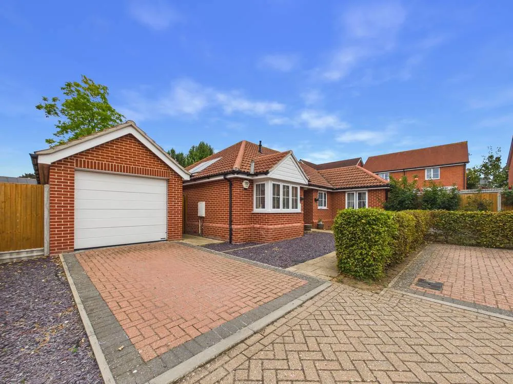 3 bed house for sale, Hendry Worthington Close, Colchester, CO4