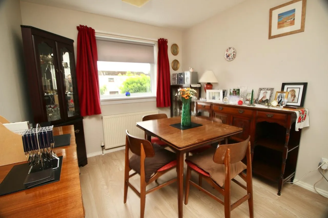 Abbotsford Court, Cumbernauld, G67 4BQ, photo 5