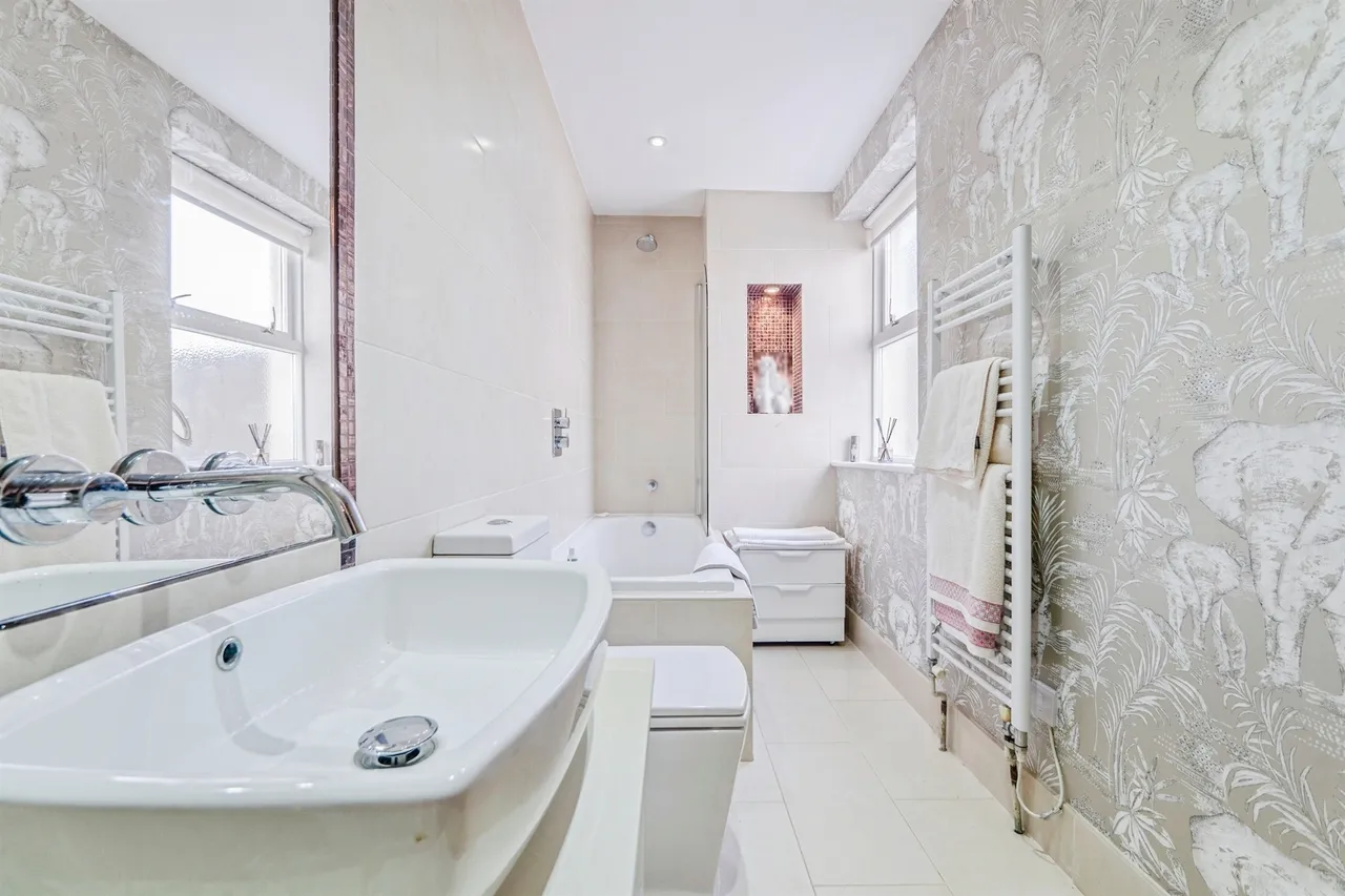 Cathedral Road, Cardiff, CF11, photo 11