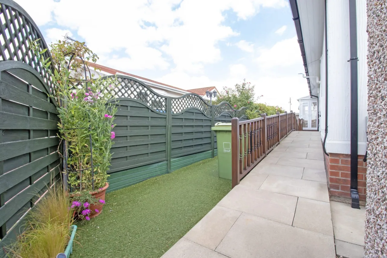 Grosvenor Avenue, Torksey Lock, LN1, photo 17