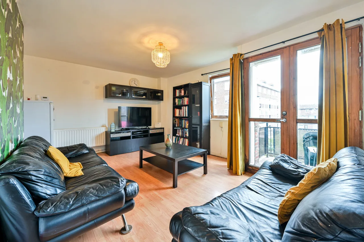 12 Broomfield House, Massinger Street, London, photo 2