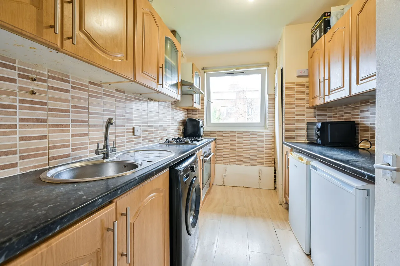 12 Broomfield House, Massinger Street, London, photo 6
