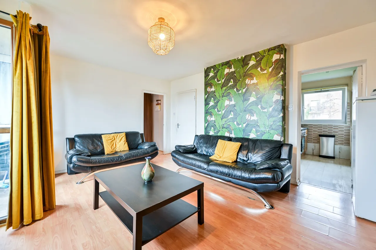 12 Broomfield House, Massinger Street, London, photo 4