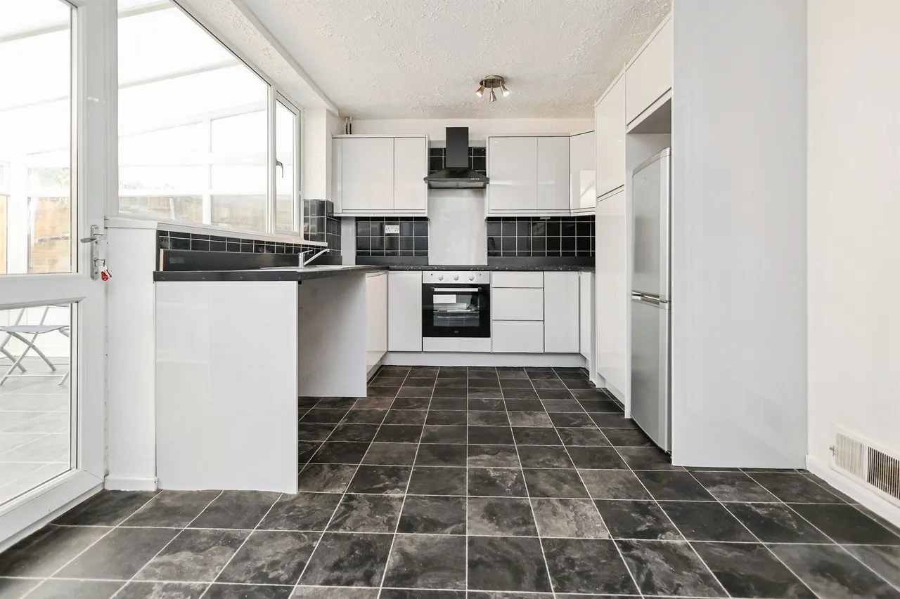 Middle Leasow, Quinton, B32, photo 2