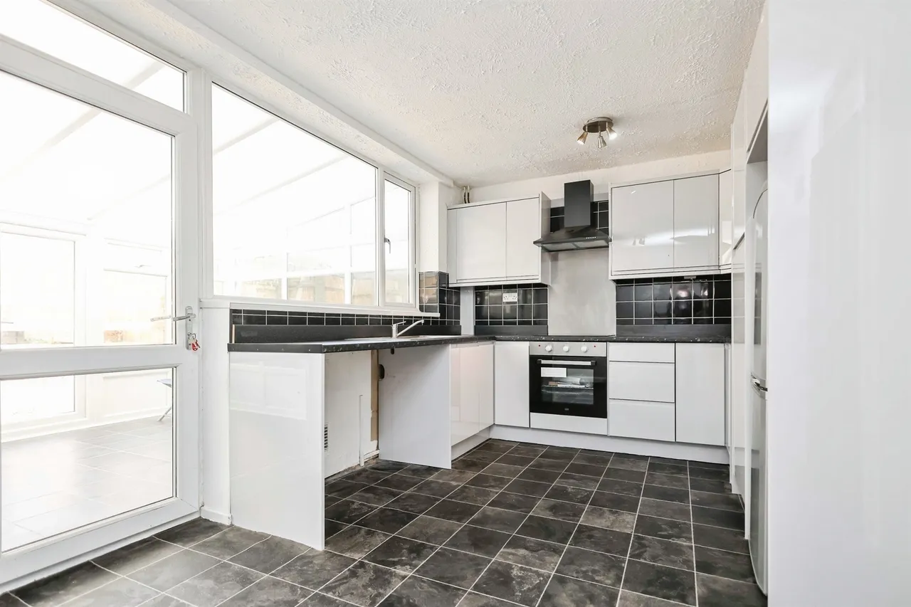 Middle Leasow, Quinton, B32, photo 5