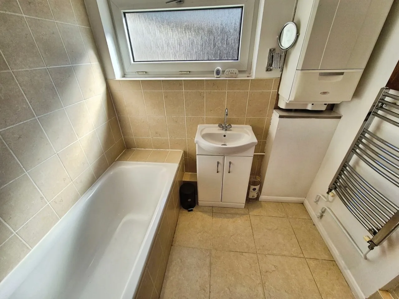 George Street, RG21, photo 10
