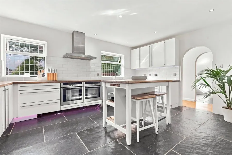 with 4 bedrooms in Manuden, Bishop's Stortford, CM23, photo 2