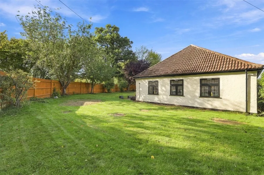with 4 bedrooms in Manuden, Bishop's Stortford, CM23, photo 3
