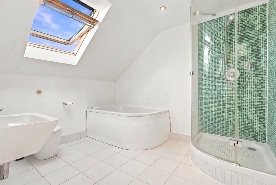 with 4 bedrooms in Manuden, Bishop's Stortford, CM23, photo 14