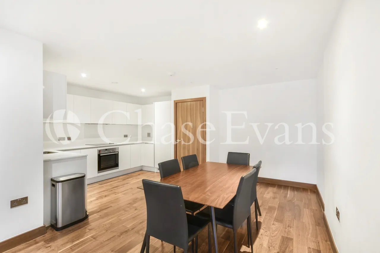 3 bed flat to rent, Maygrove Road, West Hampstead, NW6
