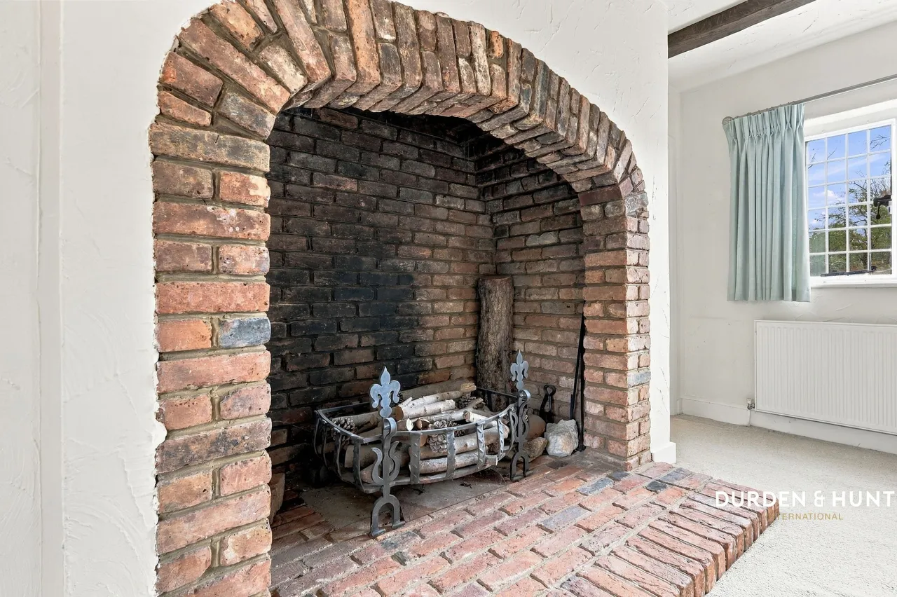 New Road, Lambourne End, RM4, photo 4