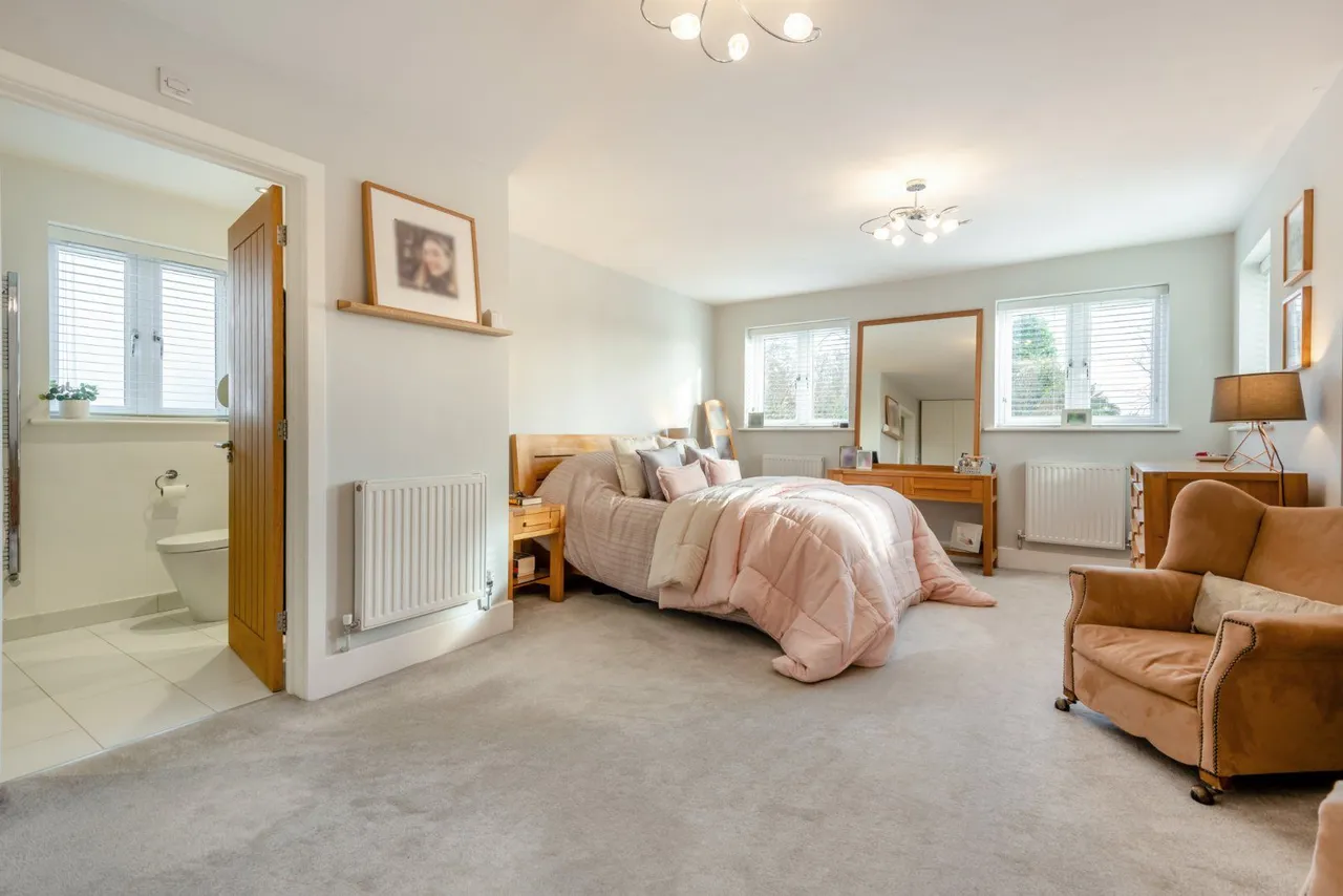 Gunville Road, Winterslow, SP5, photo 10