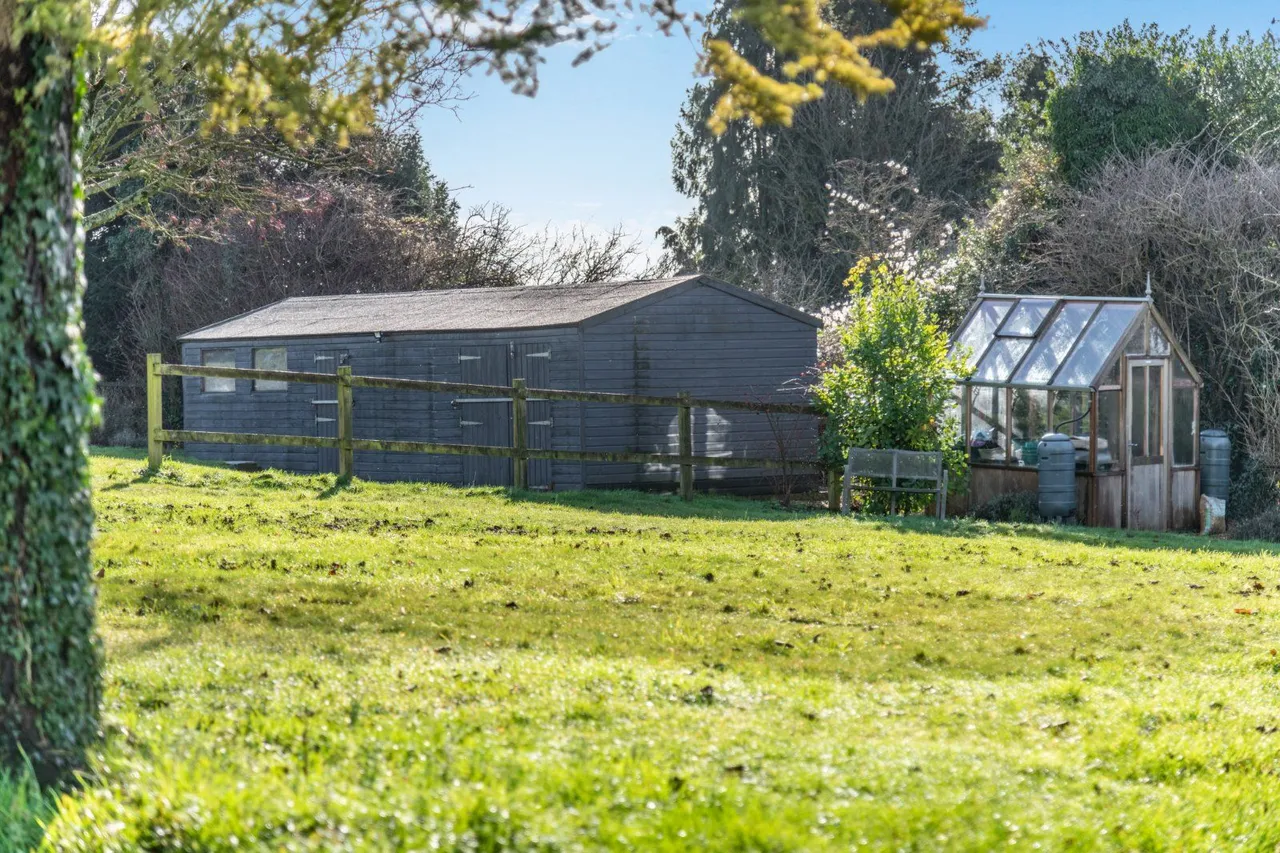 Gunville Road, Winterslow, SP5, photo 15