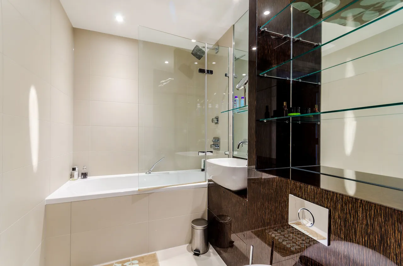 Flat 107, Admiralty Building, 17 Henry Macaulay Avenue, Kingston Upon Thames, photo 7