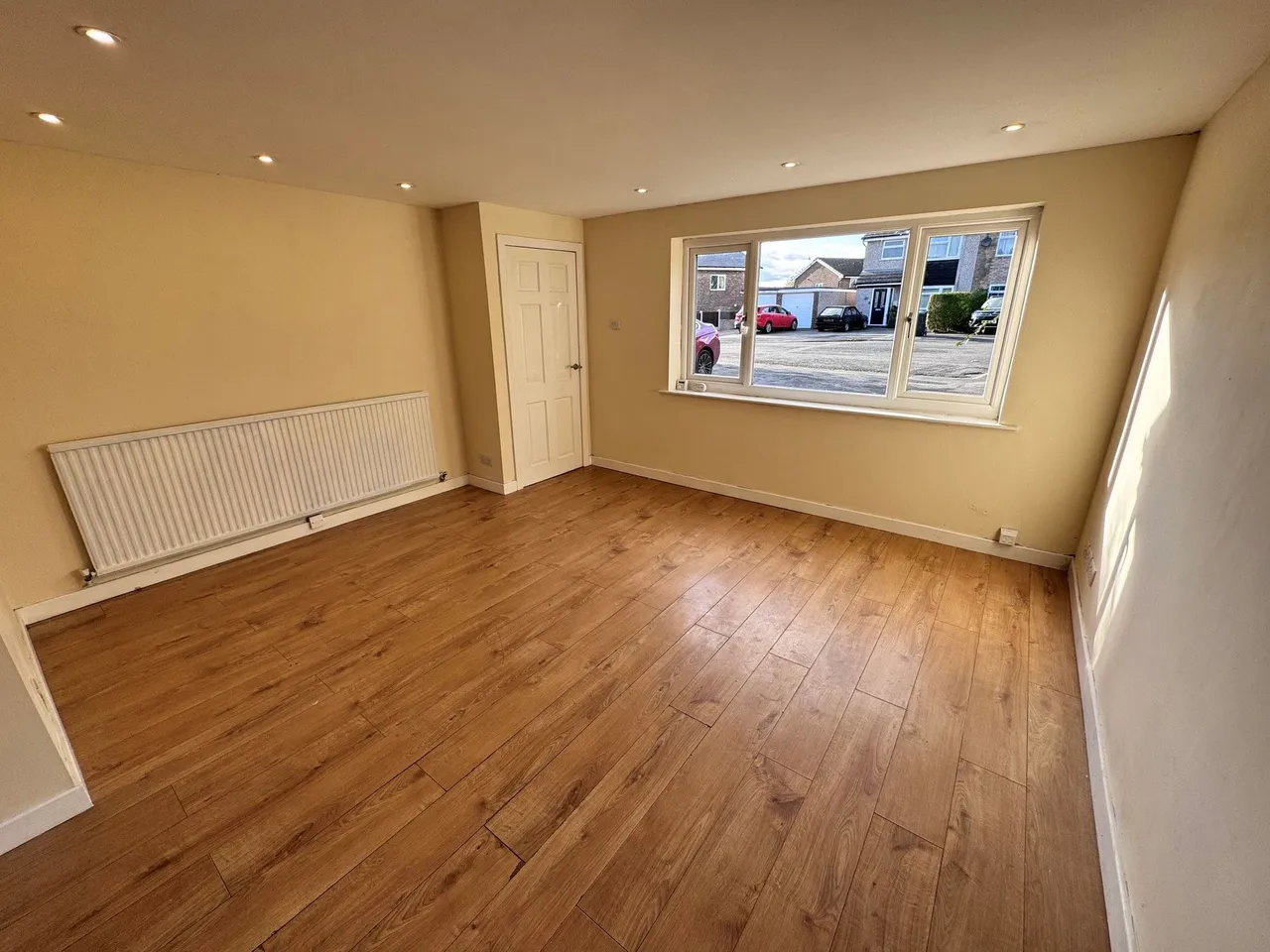 Knowle Avenue, High Peak, photo 5