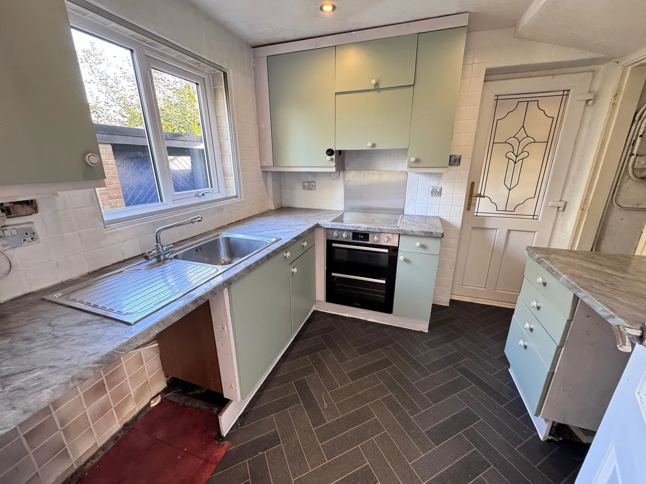 Knowle Avenue, High Peak, photo 2
