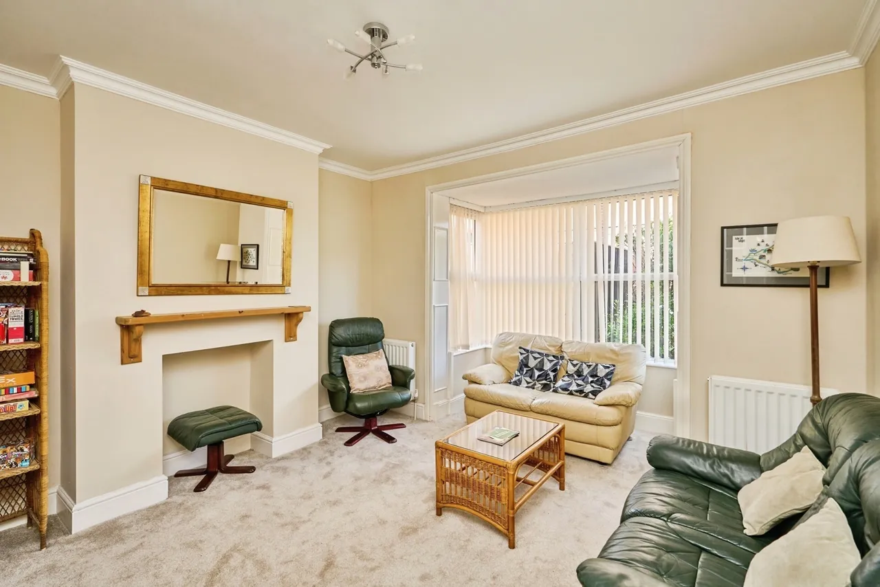 The Avenue, Totland Bay, PO39, photo 9