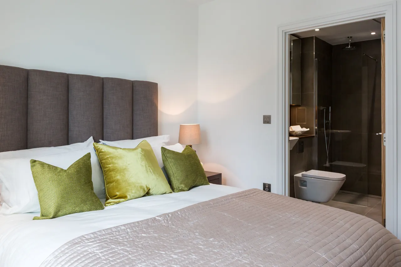 Flat 68, Haydn Tower, 50 Wandsworth Road, London, photo 9