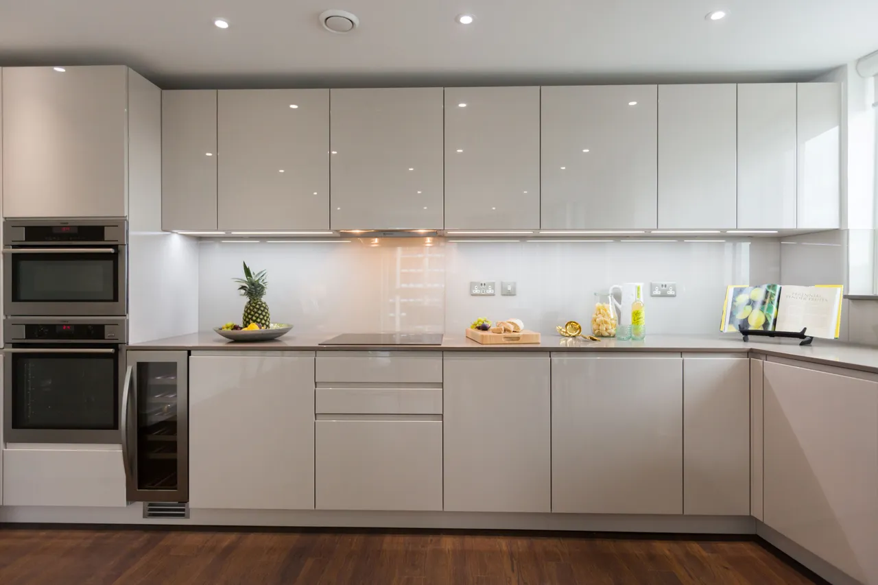 Flat 68, Haydn Tower, 50 Wandsworth Road, London, photo 7