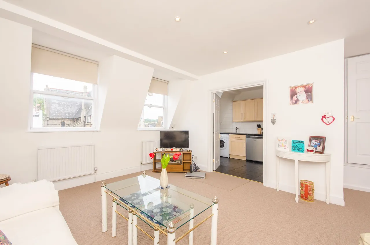 125e Holland Road, London, photo 3