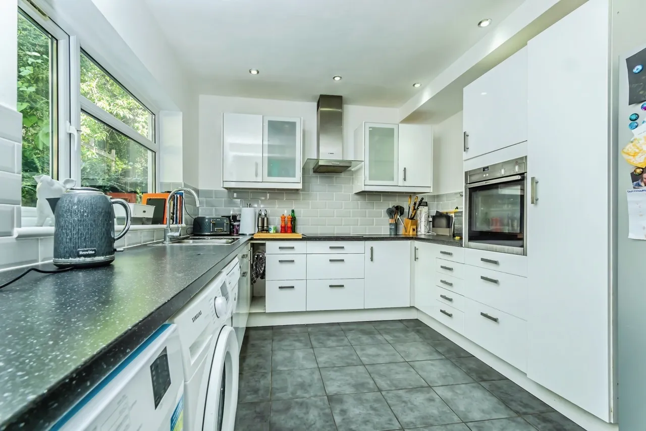 Milner Road, Caterham, Surrey, CR3, photo 5